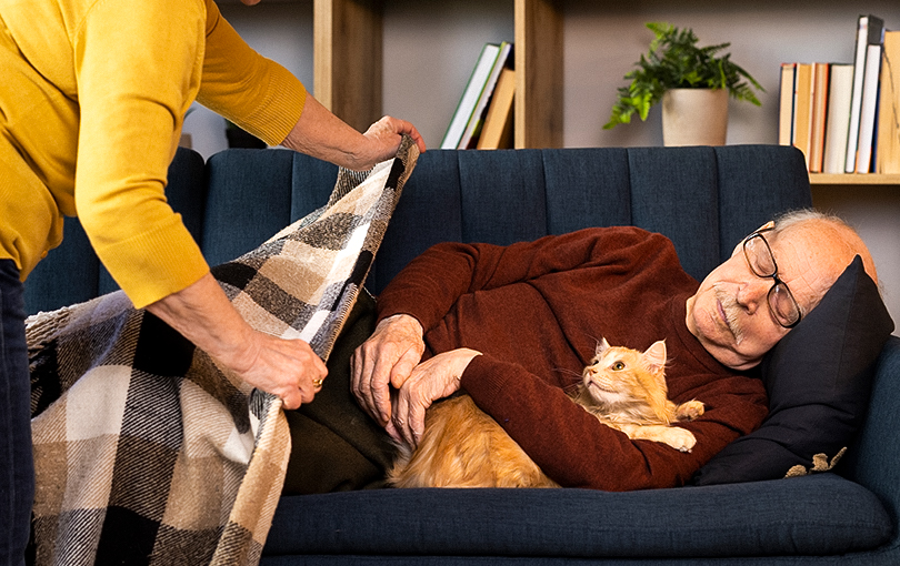 Conheca os cuidados essenciais com idosos no inverno